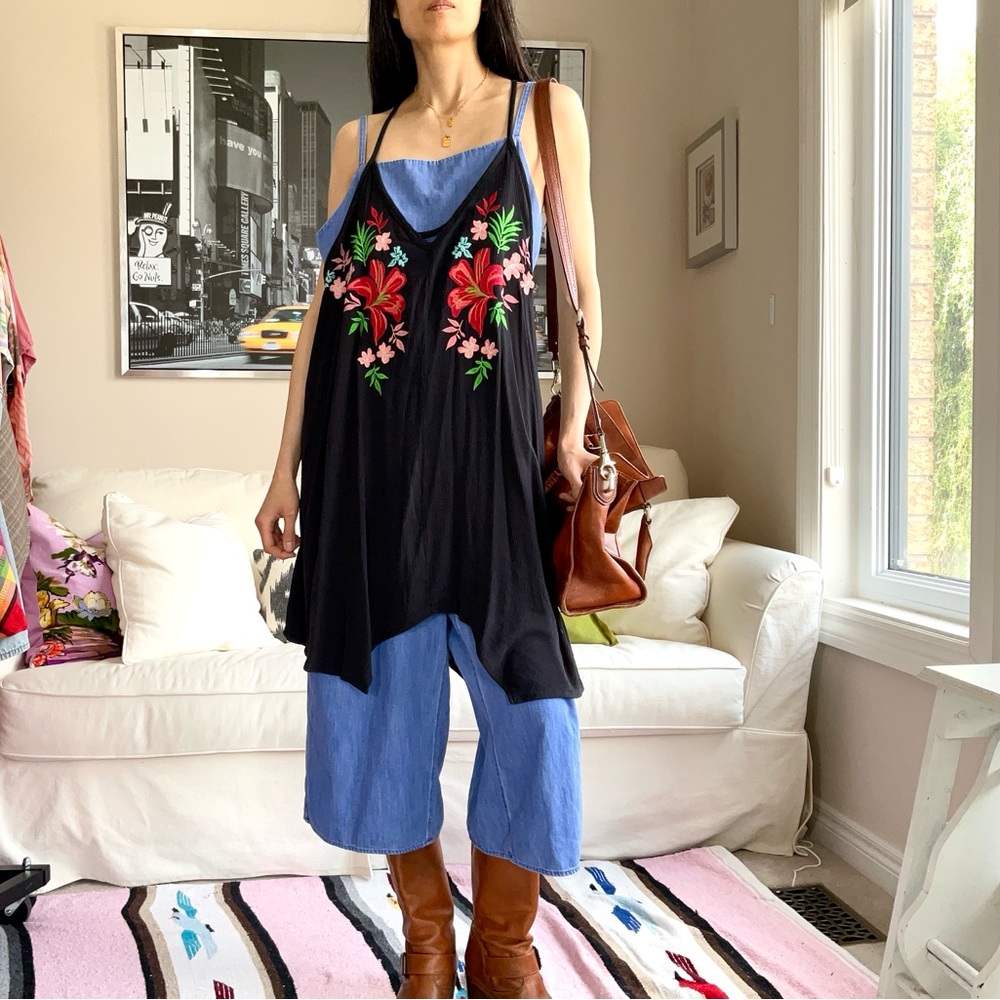Black strappy floral embroidery asymmetric hem top